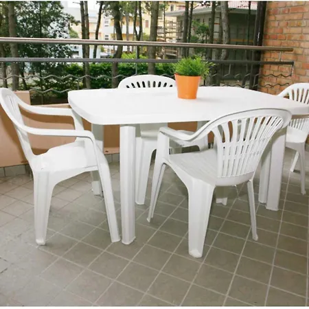 Apartment Bright Escape 250mt From The Sea