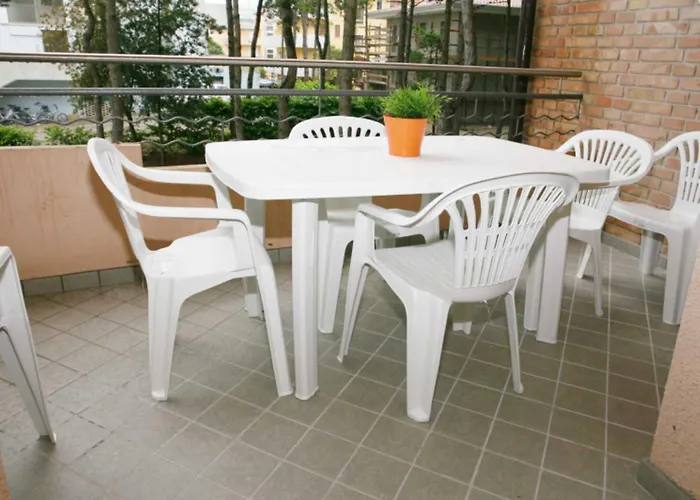 Apartment Bright Escape 250mt From The Sea