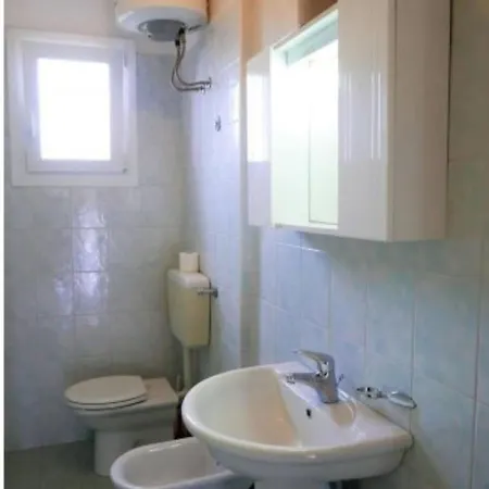 Bright Escape 250mt From The Sea شقة بيبيوني